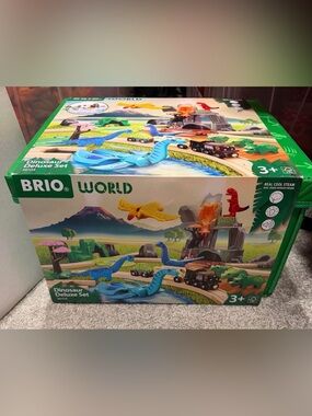 Brio World Dinosaur Deluxe Set!